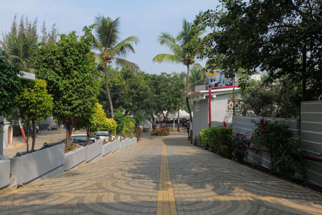 Gold Beach Villa Daman Bagian luar foto
