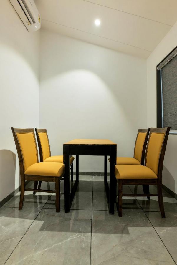 Gold Beach Villa Daman Bagian luar foto