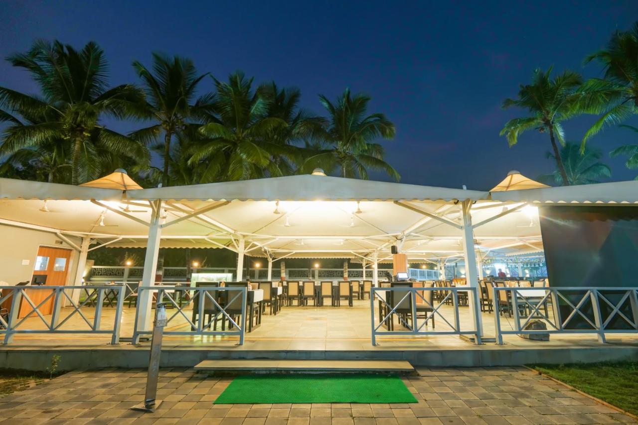 Gold Beach Villa Daman Bagian luar foto